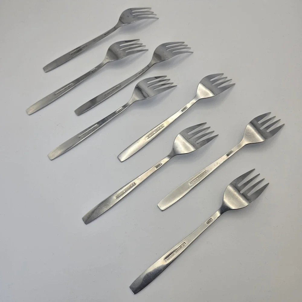 Young‎ Rose Imperial Intl Stainless Salad Forks Set of 8 Flatware 6.5